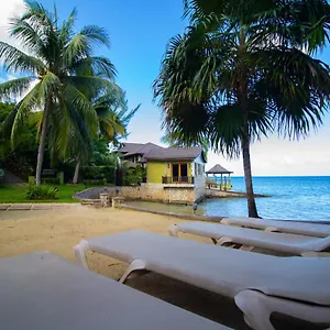 crystal-cove-oceanfront-2-bedroom-condo.comcaribbean.com/